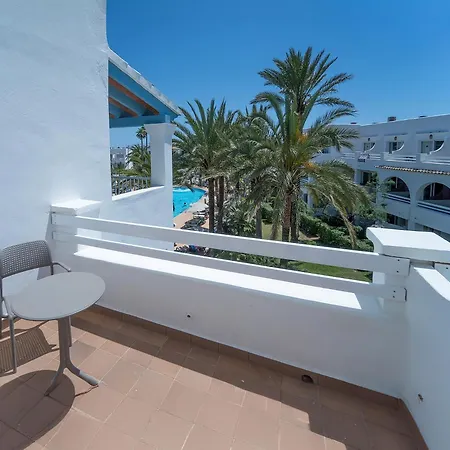 Calimera Fido Gardens 4*